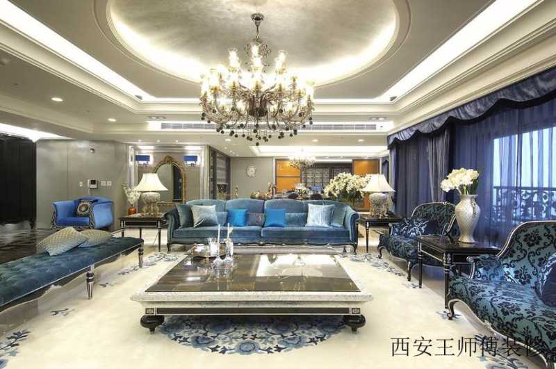 欧式古典奢华风大三居装饰图
