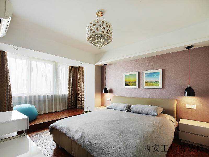 温馨现代简约卧室地台设计