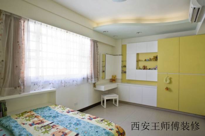 唯美简约儿童房衣柜装饰图
