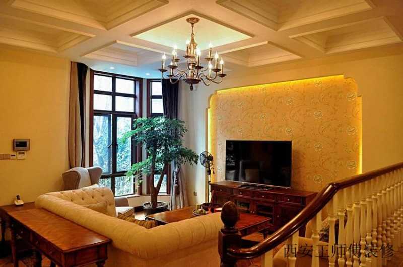 典雅休闲美式设计风格别墅客厅铁艺吊灯装饰图