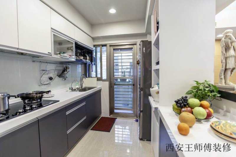 唯美简约现代厨房装饰图