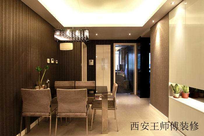 含蕴现代三居暗色调餐厅